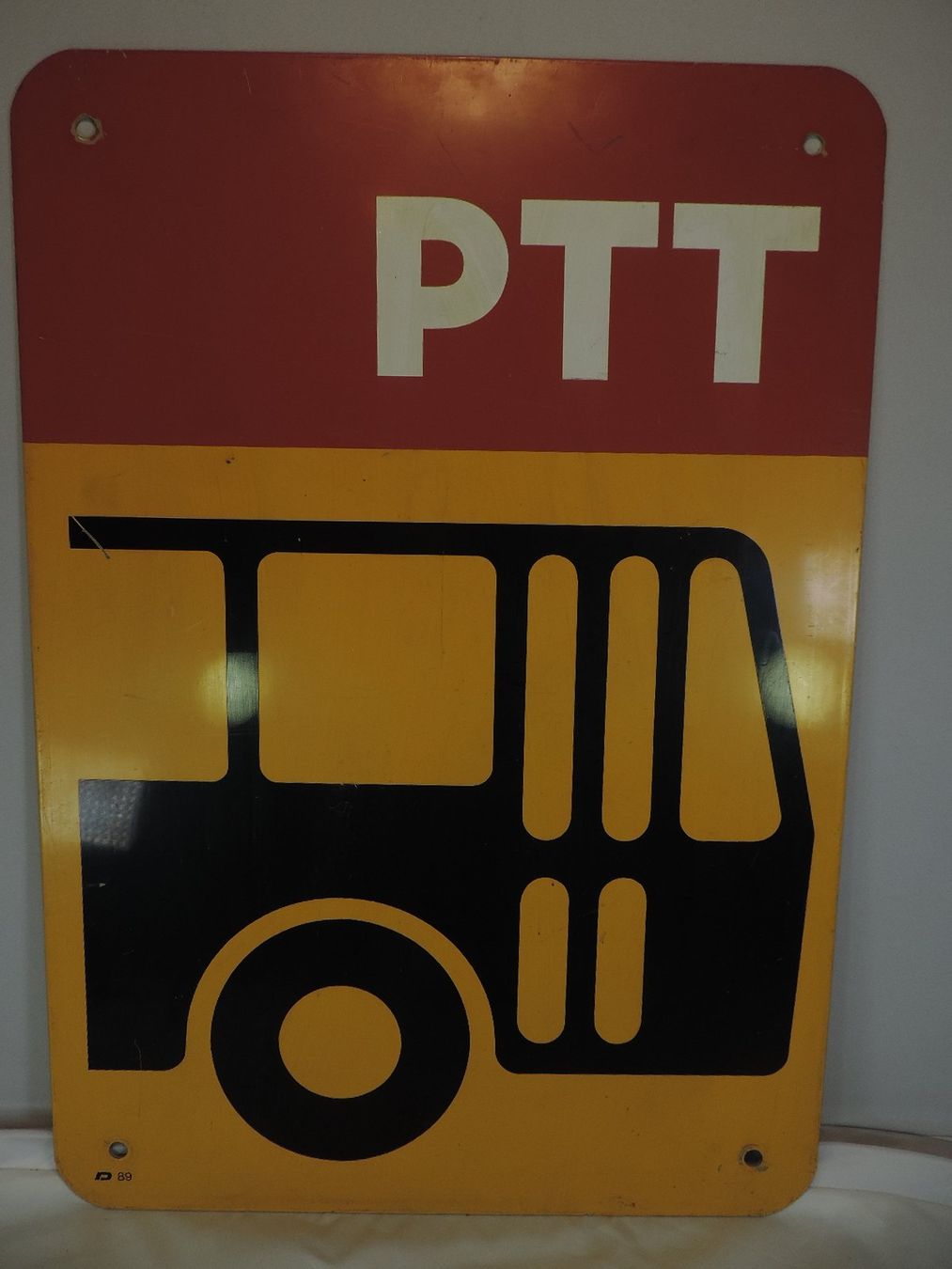 Insegne: Altes Schweizer PTT Autobus Haltestelle Schild – Usato da Duggingen venduto da doogbua