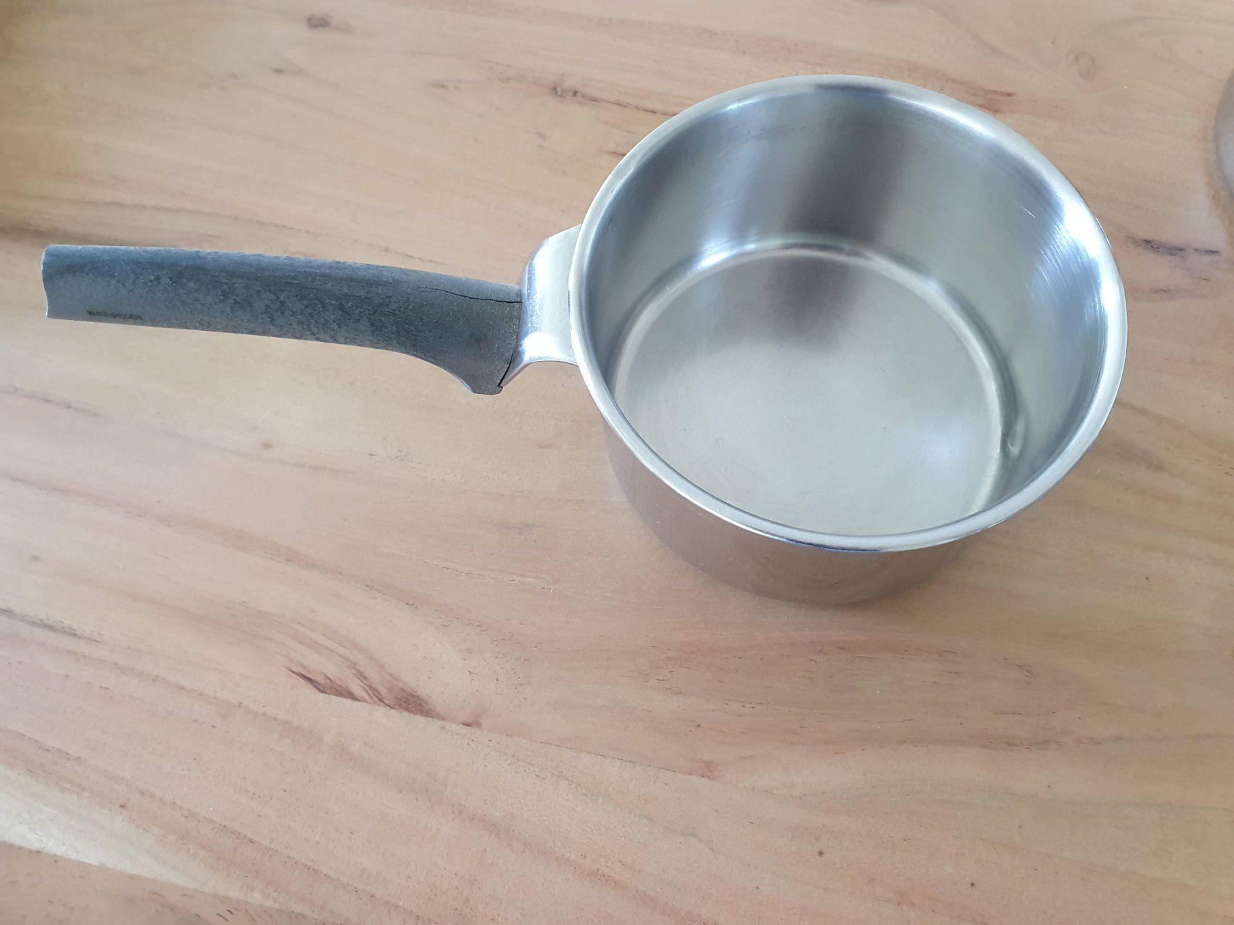 Töpfe: Gebrauchter Kochtopf 16 cm Durchmesser – Gebraucht aus Zürich von car_h899 1