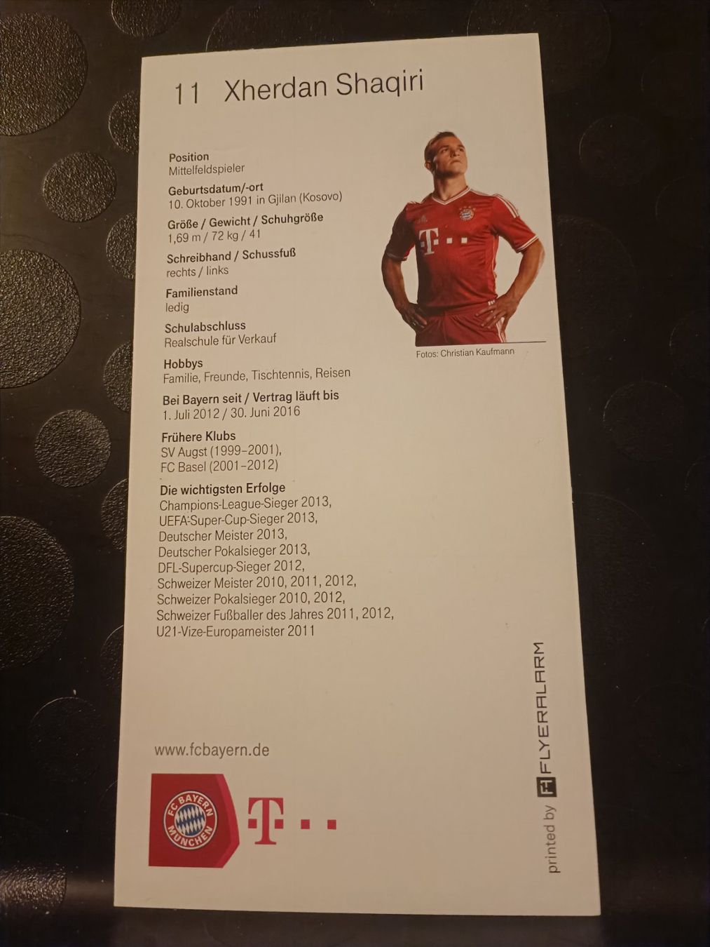 Autografi: Xherdan Shaqiri -  original Autogramm – Usato da Menziken venduto da Artographs 1