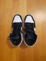 Air Jordan 1 Mid SE, size 42