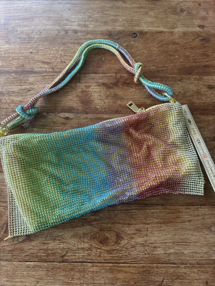 Borse da donna: Damen Tasche Netz Regenbogenfarben mit Strass Neu – Nuovo (secondo la descrizione) da Kilchberg ZH venduto da wolken03 1
