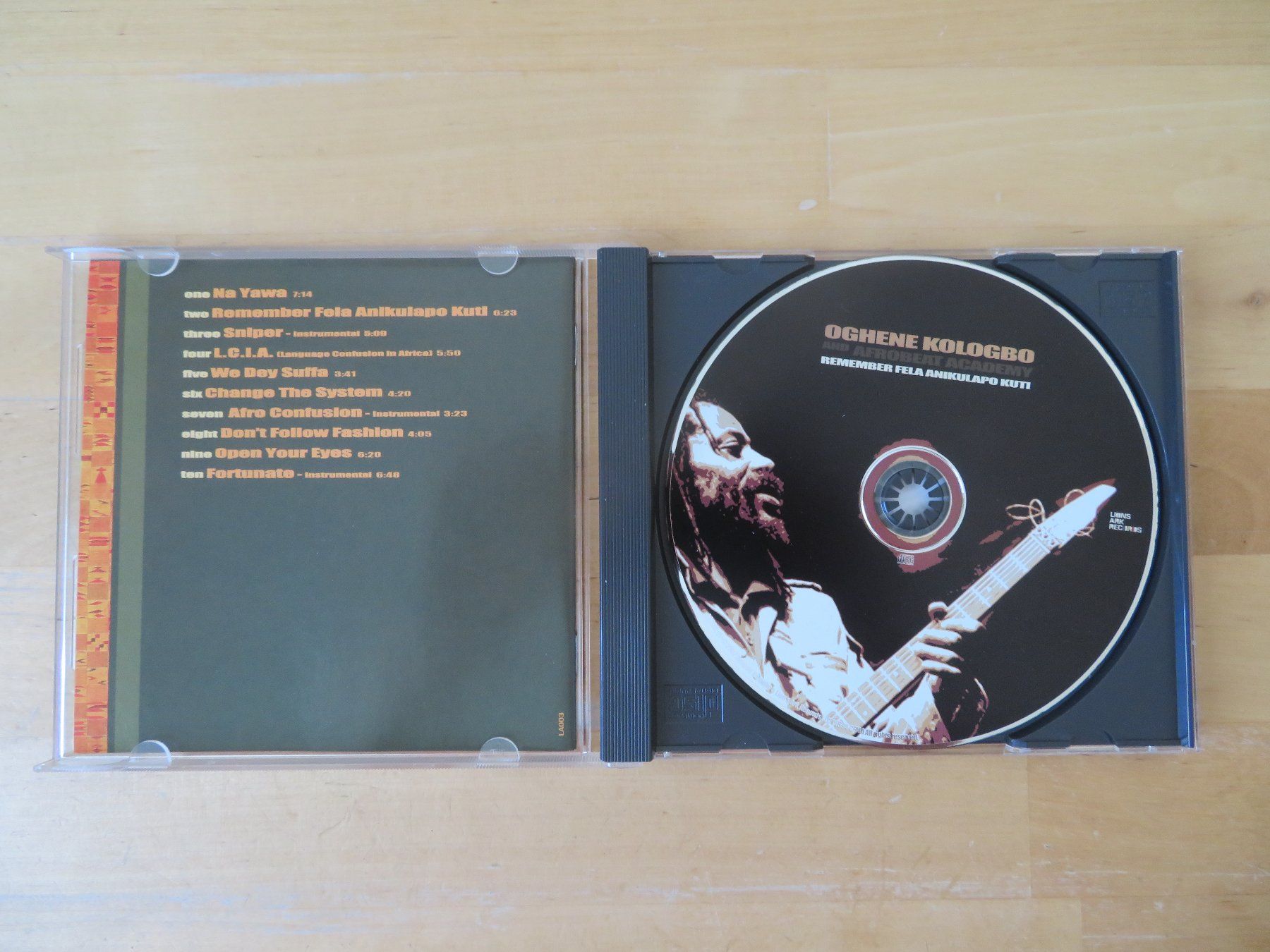 CD: OGHENE KOLOGBO and Afrobeat Academy – Usato da zürich venduto da Goldimmund 1