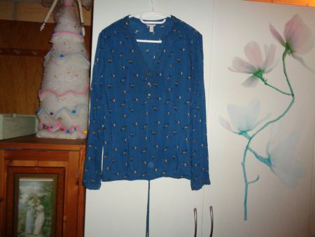 *** Bluse von Esprit *** mit Steinchen Verzierungen