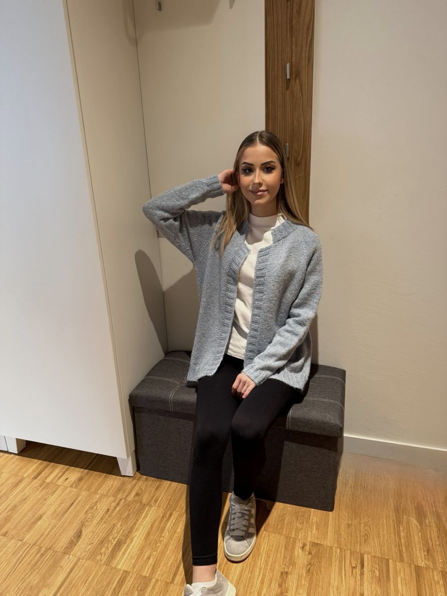 Vestes: Strickjacke Damen Grau Grösse M neuwertig – Neuf (Voir description) à Regensdorf par aid_hl7v