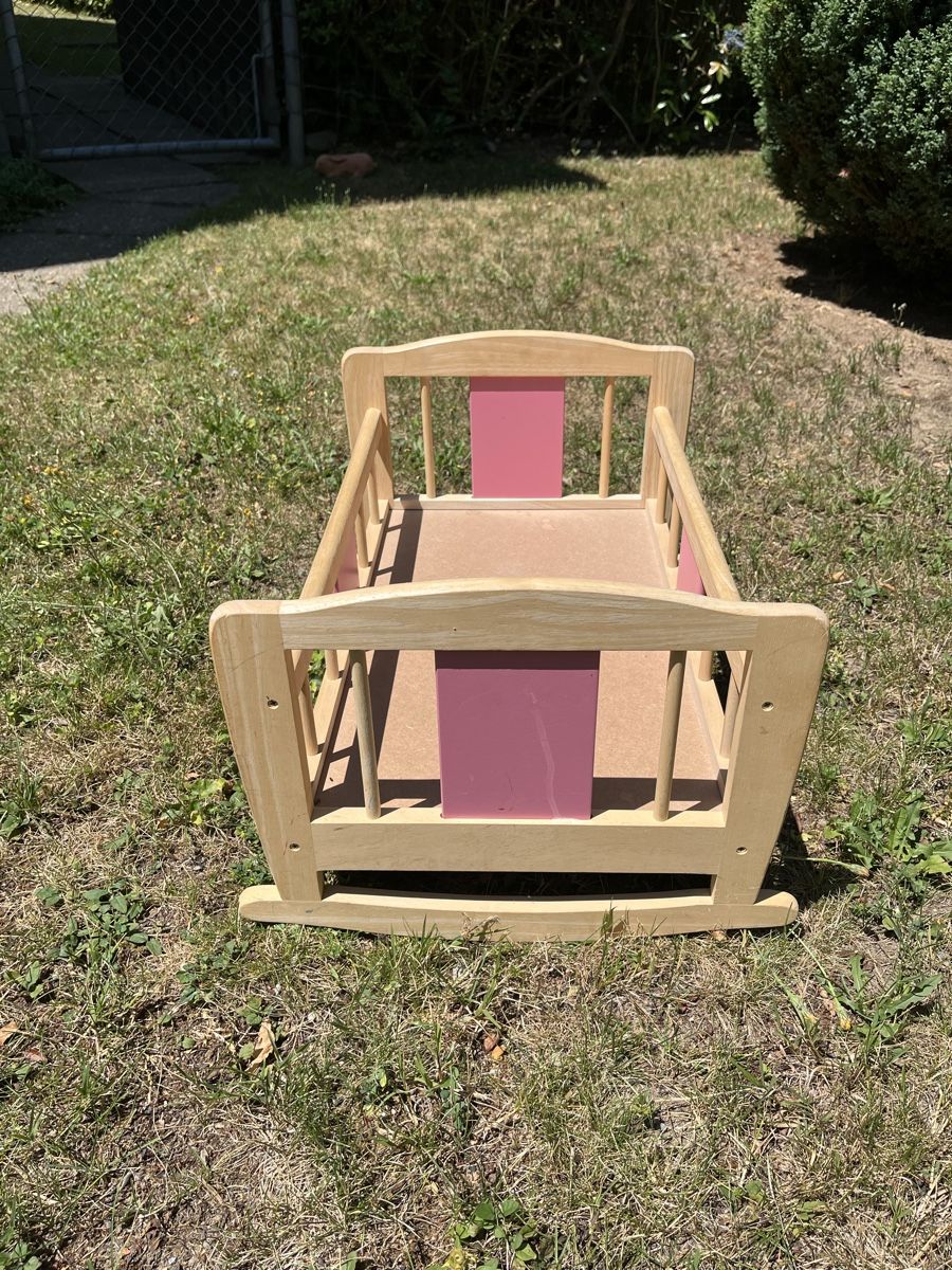 Altre altalene da giardino: Puppenbett Schaukel Holz Pink – Usato da Zumikon venduto da omorax 1