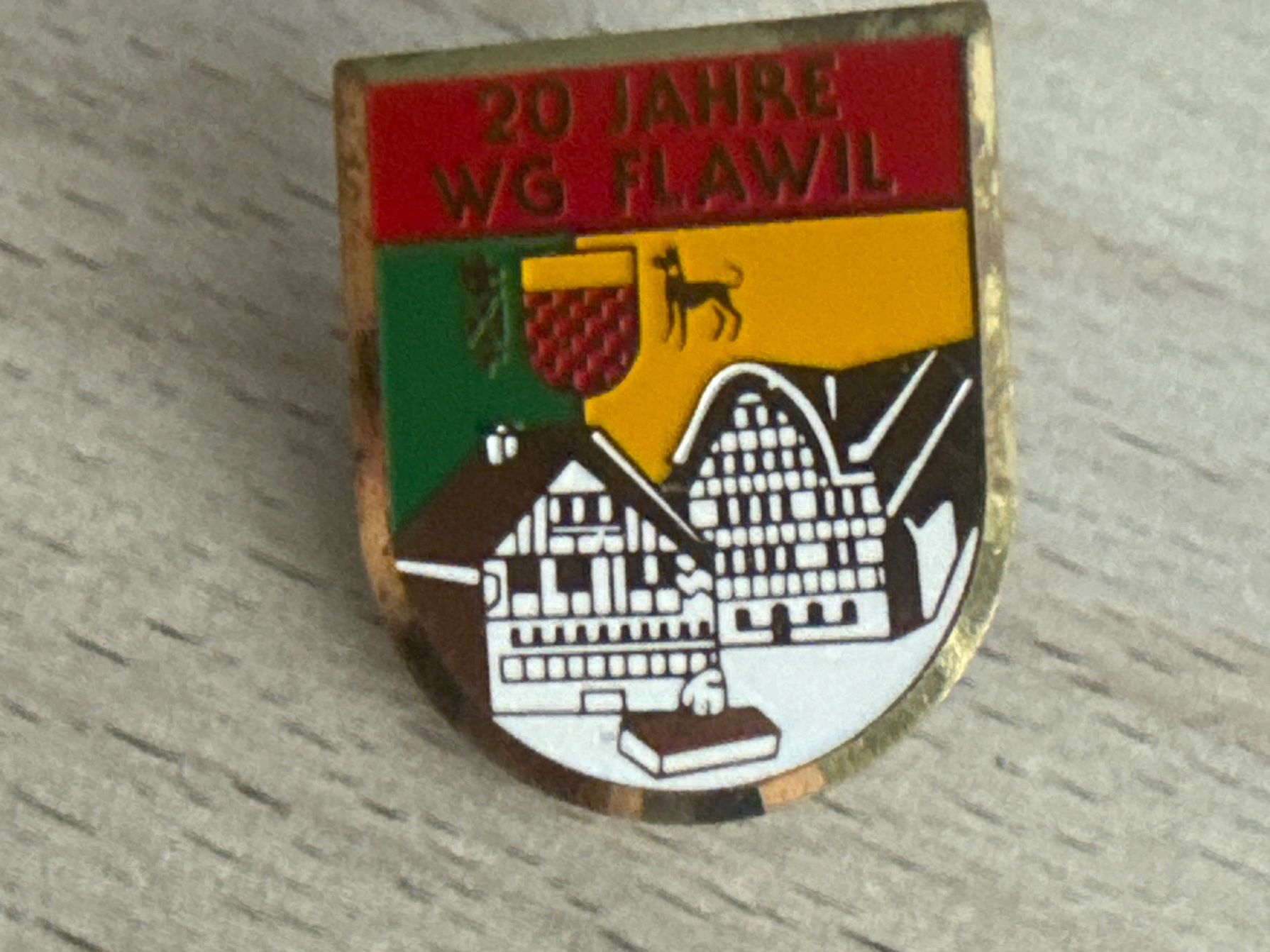 Placchette & Badge: Pin 20 Jahre WG Flawil – Usato da Glattbrugg venduto da Schweigmatt