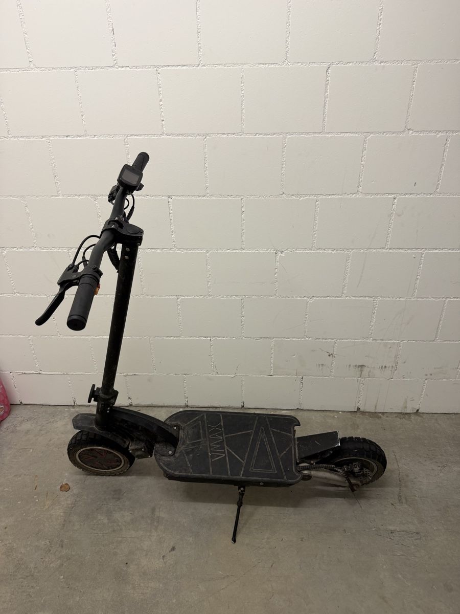 Veicoli elettrici: E scooter – Usato da Boniswil venduto da Tuningking222 2