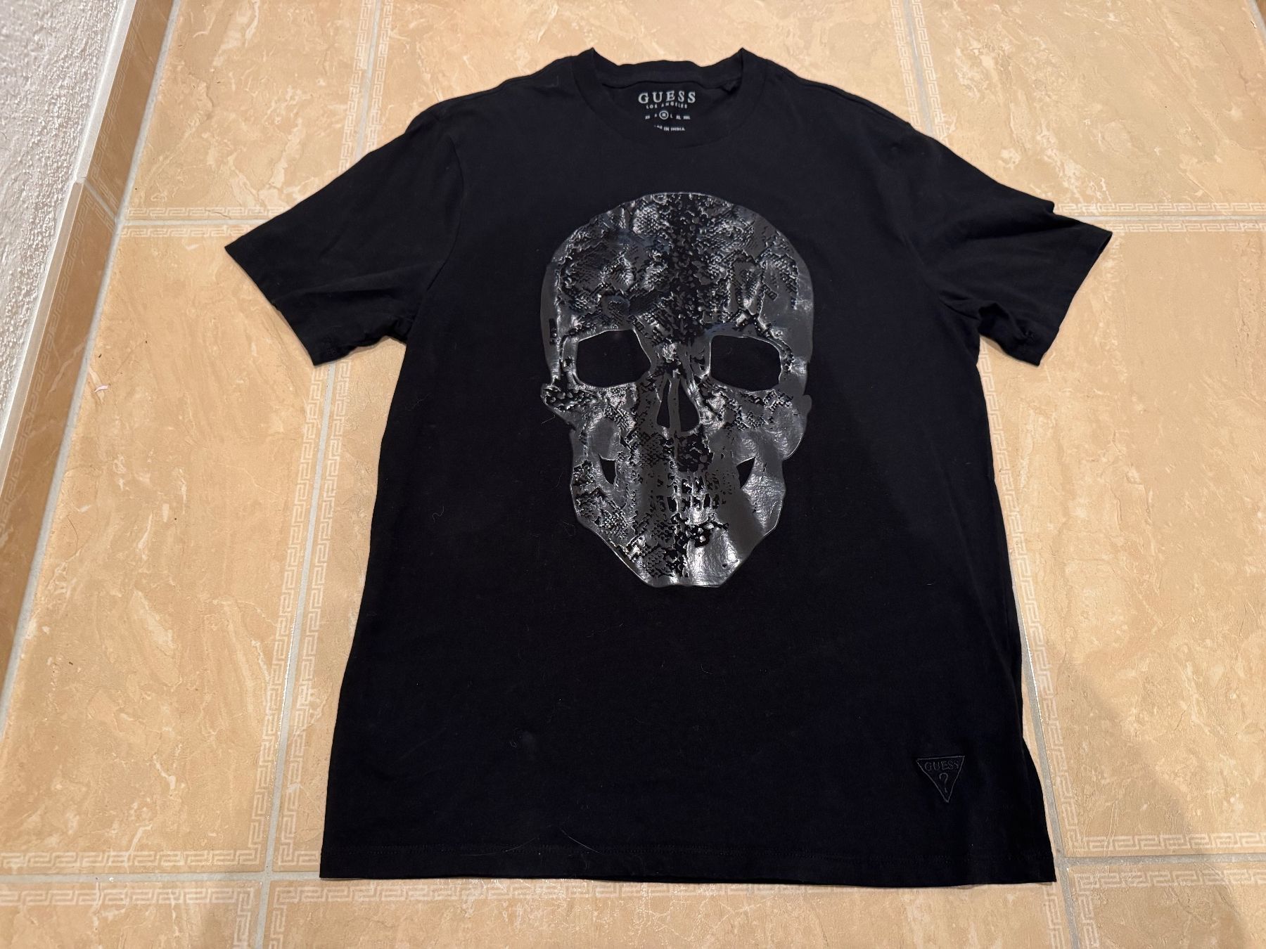 Guess T-shirt: Guess NWT Shirt, M – Nuovo (secondo la descrizione) da Klingnau venduto da Markus14