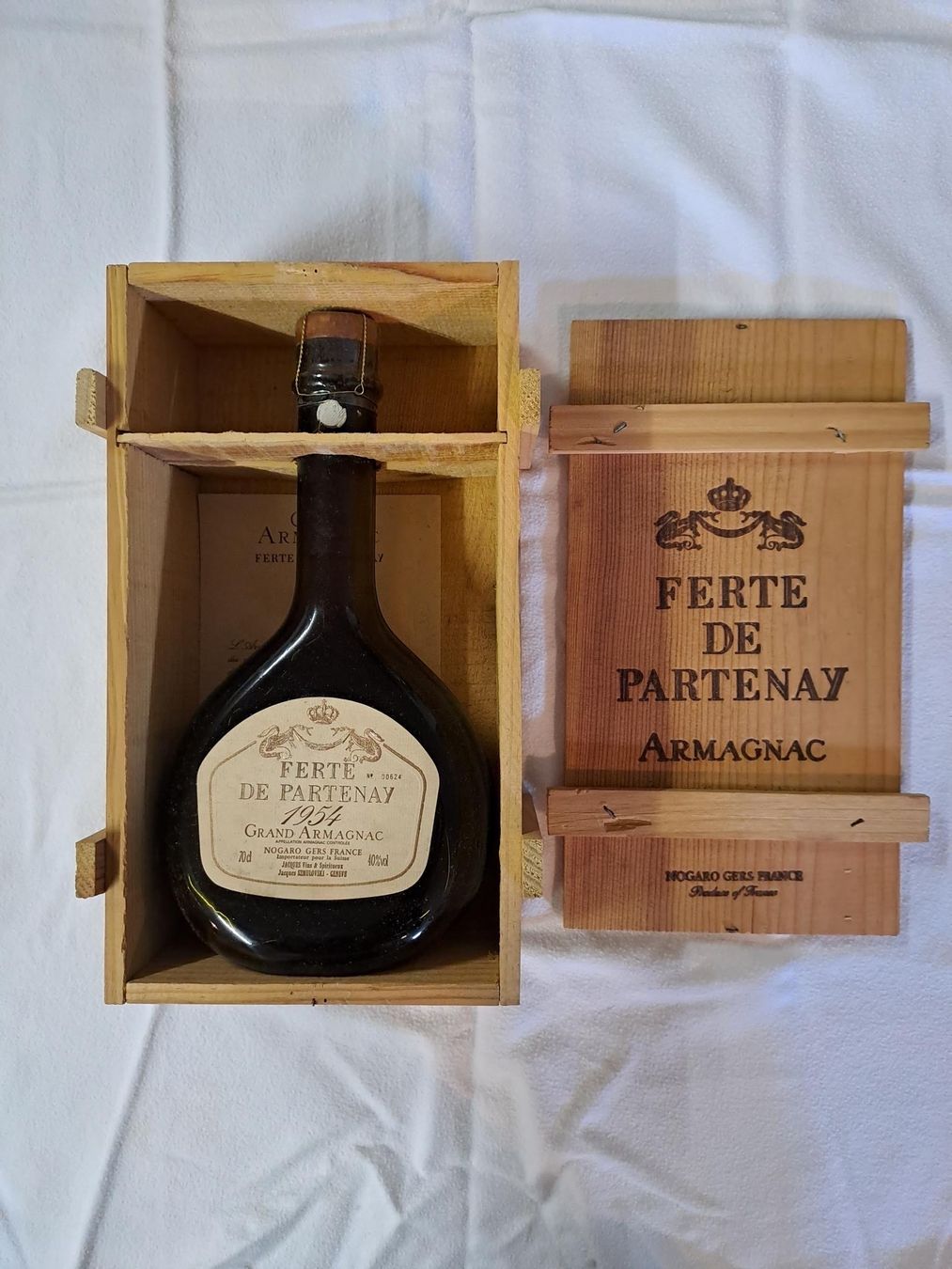 Bevande alcoliche: Grand Armagnac Ferte de Parteney 1954 – Nuovo e nell'imballaggio originale da Othmarsingen venduto da Storch08