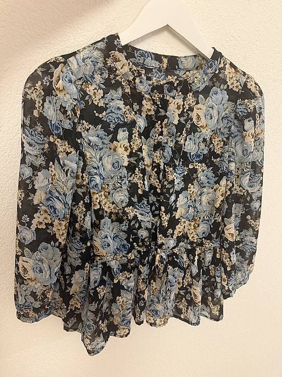 Only Camicette: Süsse Rosen-Bluse S – Nuovo (secondo la descrizione) da Ostermundigen venduto da Natitoni3