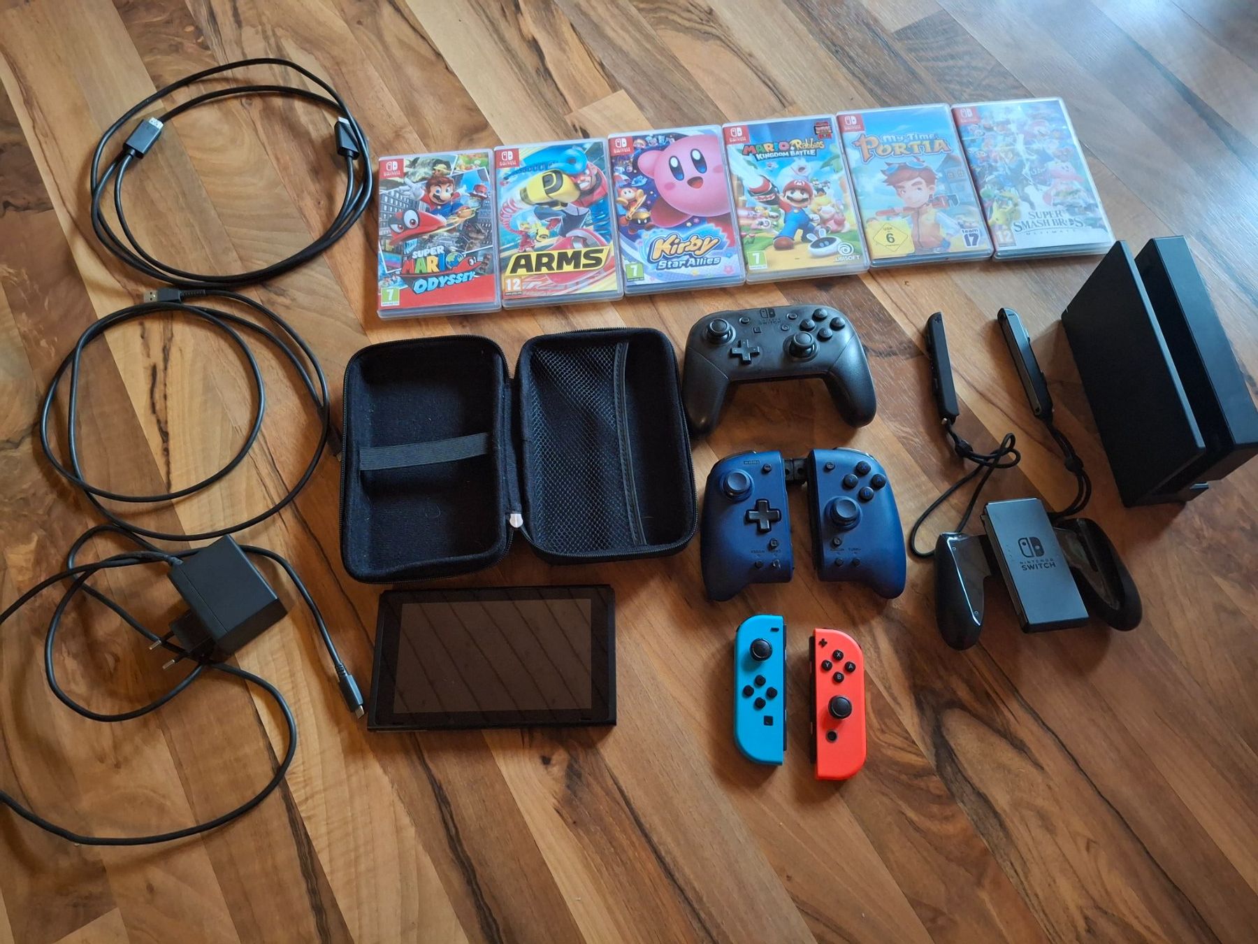 Nintendo Consoles: Nintendo Switch Komplett + 1 Controller + 6 Games – D'occasion à Burgdorf par OliverAndrey1991