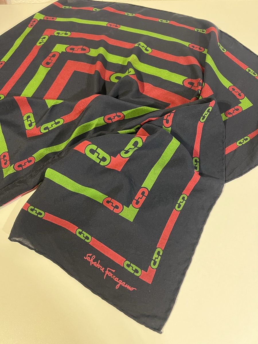 Salvatore Ferragamo Foulard & Sciarpe: Foulard Salvatore Ferragamo – Usato da St-Pierre-Clages venduto da ste_xk6p 3