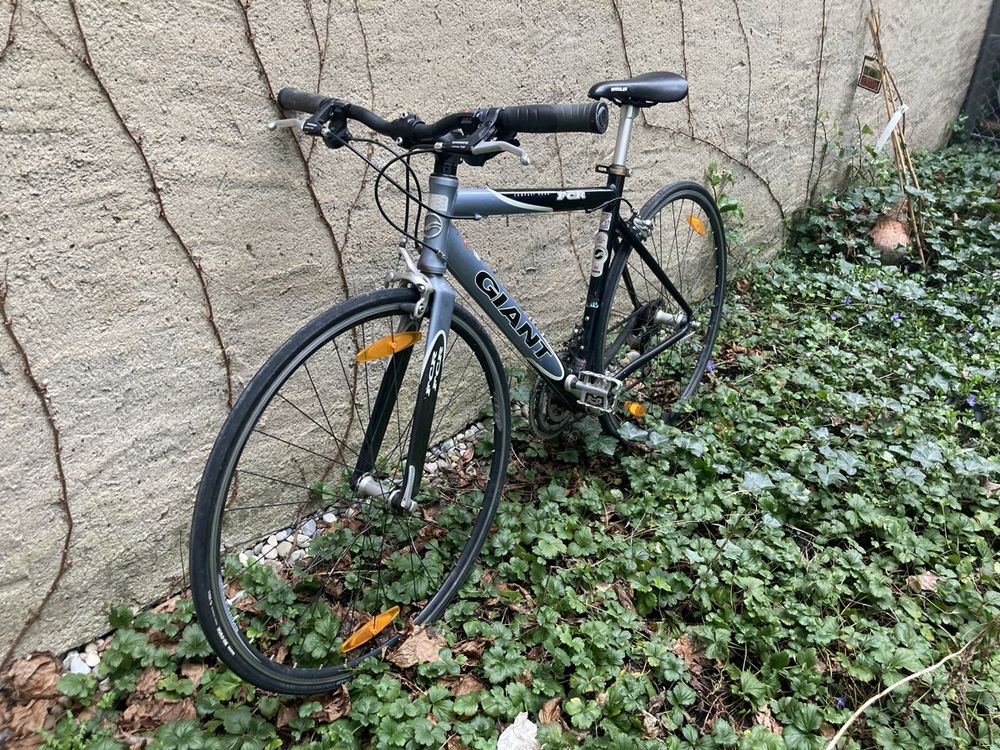 giant fcr compact road