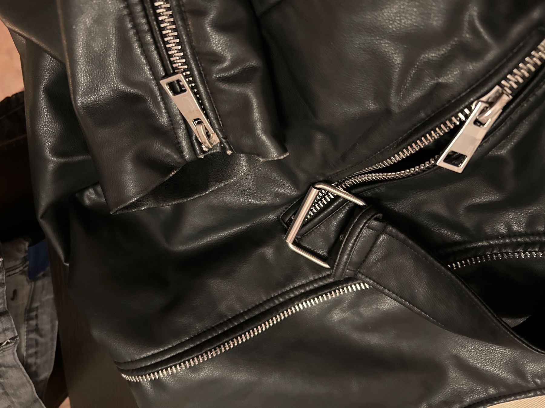 Zara Giacche: Giacca ecopelle Zara modello over – Usato da Rancate venduto da Birbine 6