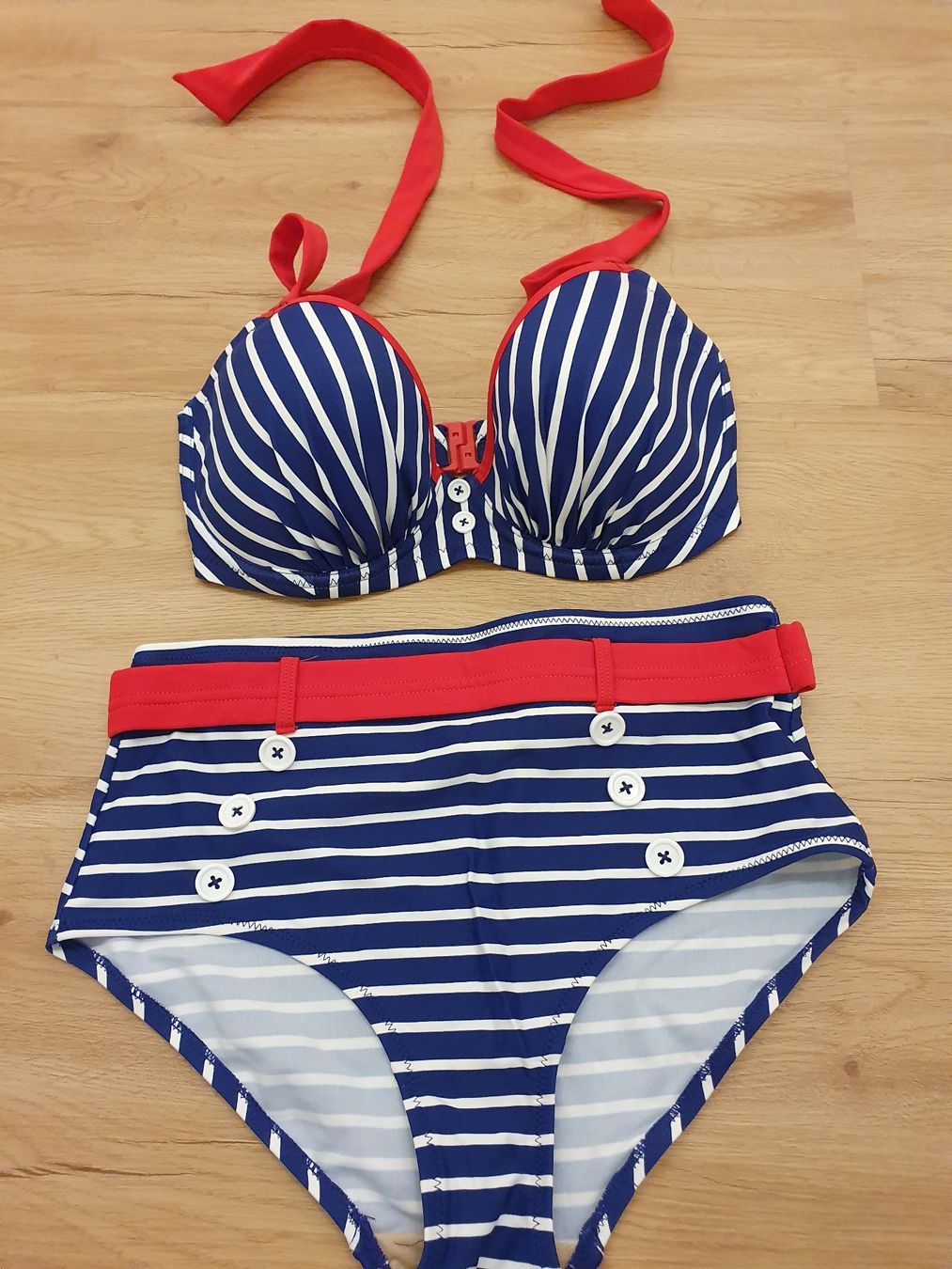 Costumi da bagno & Bikini: Bikini Pour Moi Oberteil 32 E, Hose UK 10 – Nuovo (secondo la descrizione) da Heinrichswil venduto da sabi2809