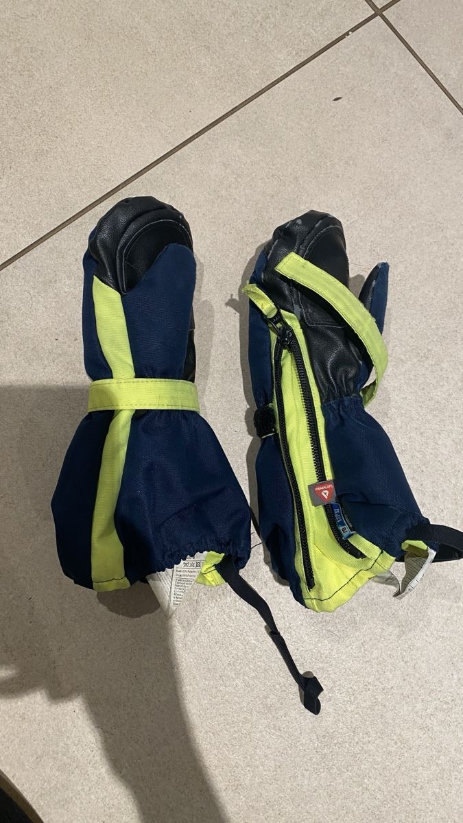Handschuhe & Handstulpen: Ski Handschuhe  – Gebraucht aus Beinwil (Freiamt) von Akgeun 2