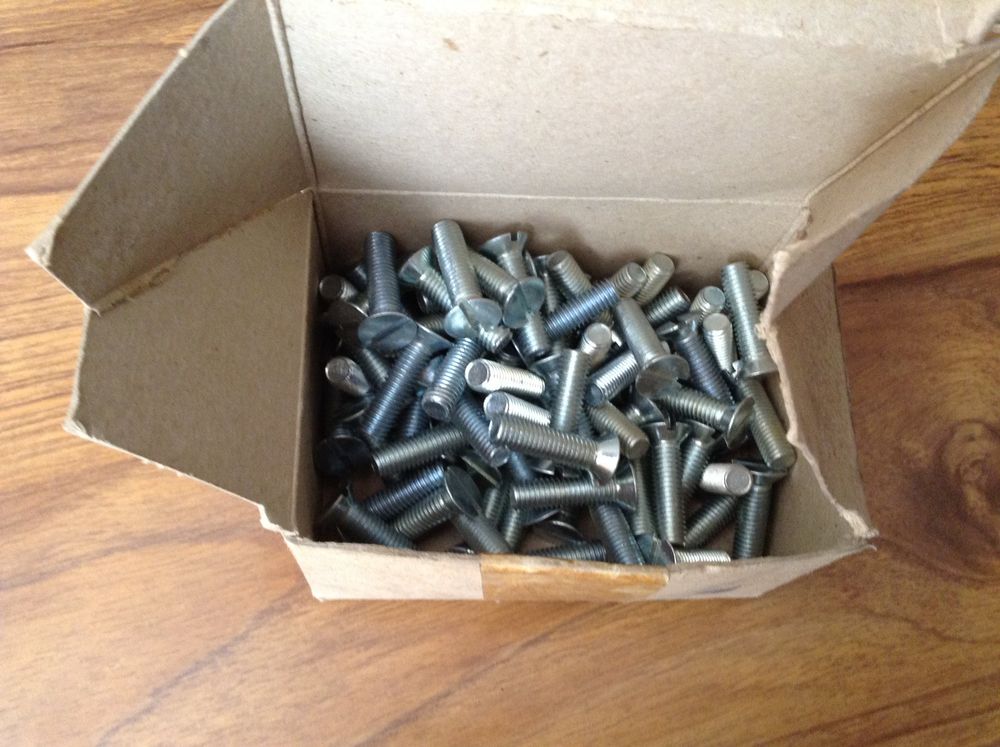 80 Stk. Polschrauben Mit Messpunkt, Polschraube M10x18 Gelb, Batterie