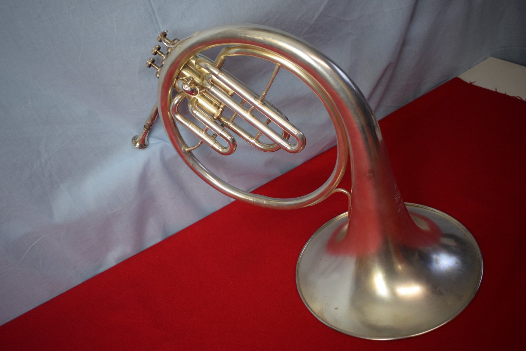 Musikinstrumente: Nr. 6 Waldhorn  HIRBRUNNER SUMISWALD INSTR. FAB – Gebraucht aus Zürich von Brockito 6