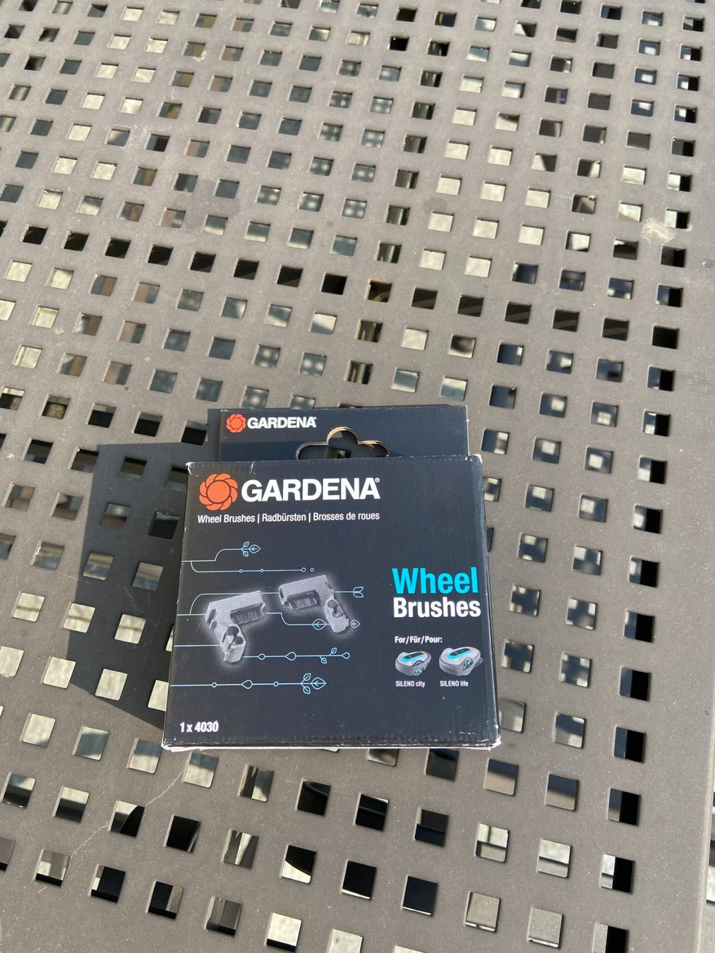 Gardena Tutti gli attrezzi: Gardena Mähroboter Radbürsten - NEU – Nuovo e nell'imballaggio originale da Illnau venduto da car_q6yq
