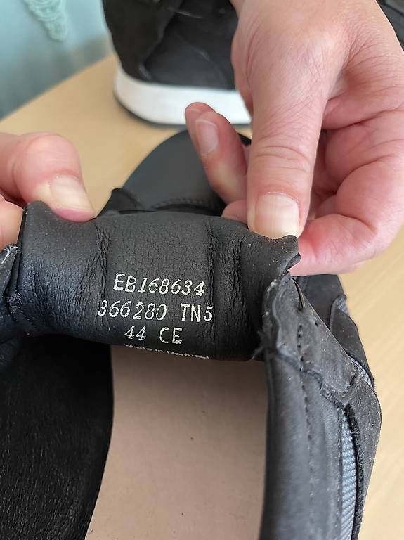 Scarpe da uomo: NEUE Orthopädische Schuhe Grösse 44 – Usato da Schaan venduto da schaan2 1