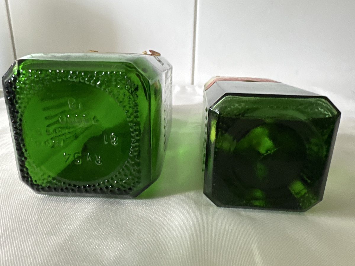Accessori da laboratorio: Vintage Glasflaschen Set, Apothekerflaschen, Grün – Usato da Zürich venduto da Chaeffeler 2