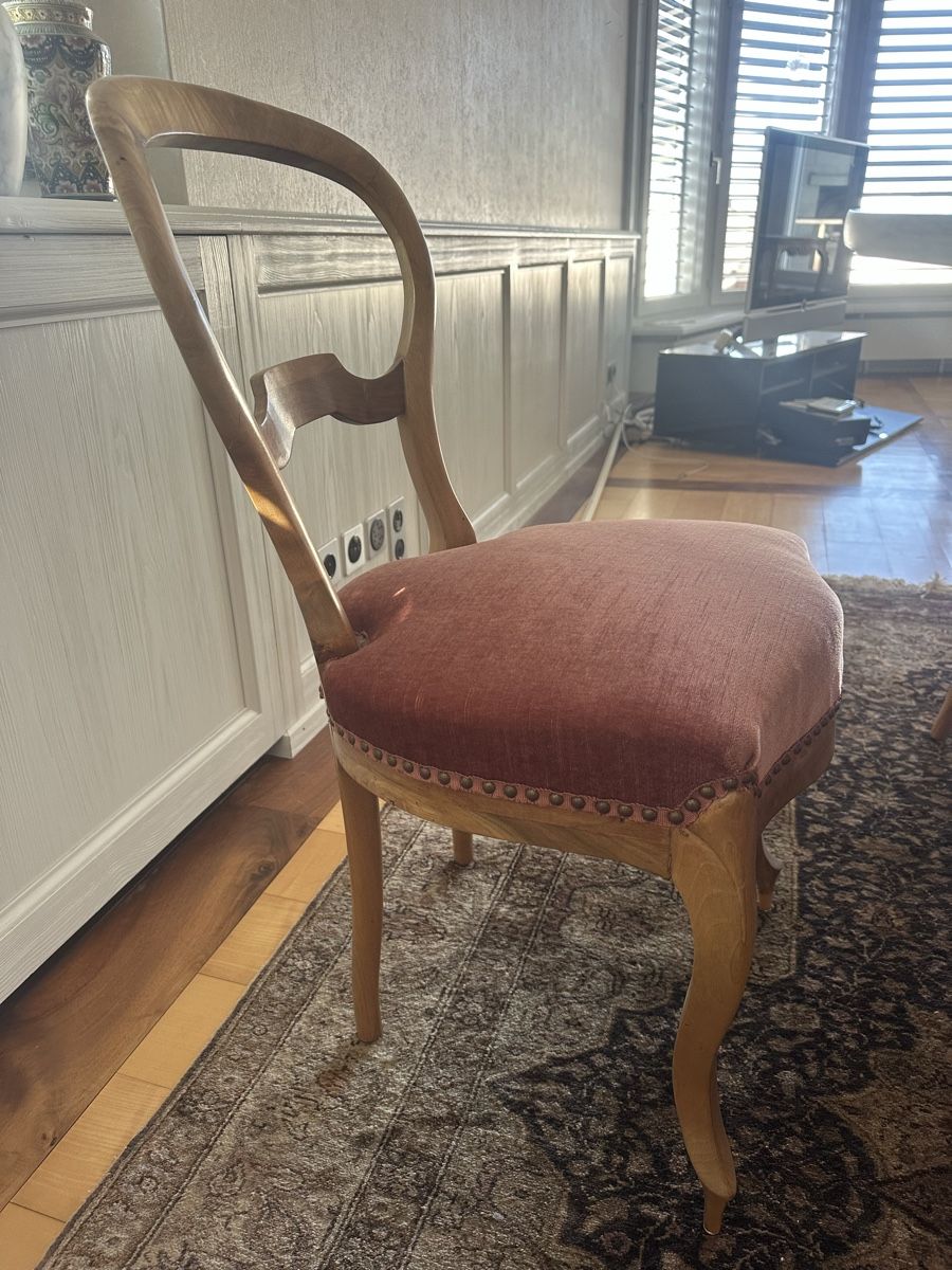 Set de table et chaises: Esstisch mit 5 Stühlen und einem Hocker – D'occasion à Schönenwerd par floriana.d 3