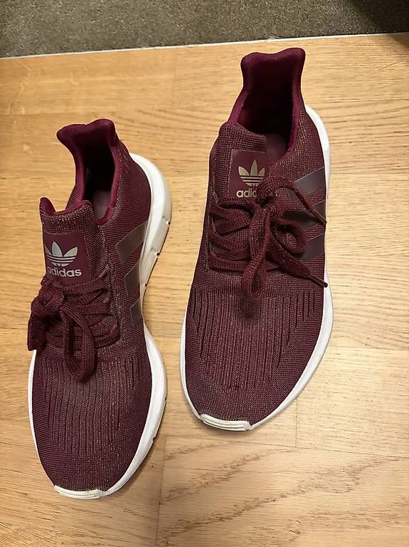 Damenschuhe: Adidas sneaker Gr.37.5 – Gebraucht aus Zürich von beg_nlp8 1