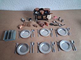Viel Zubehör aus Blech und Kupfer f.antike Puppenhaus. Gem.B