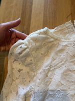 d'un top en dentelle de la marque Majolica taille M