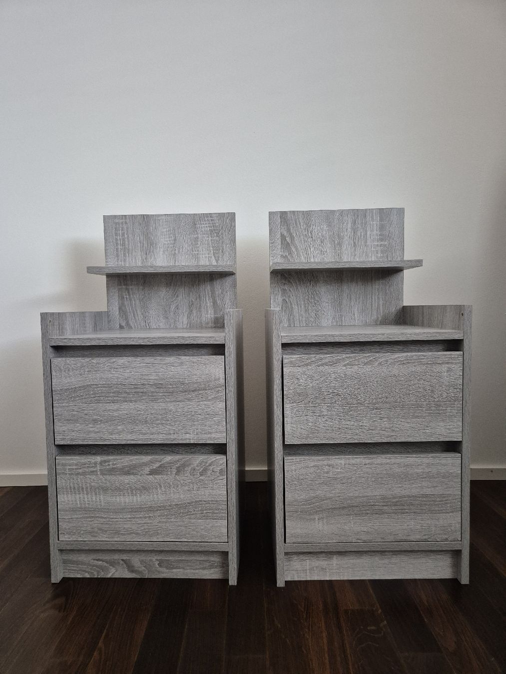 Comodini: 2 x Nachttische / Grey Oak – Usato da Schwerzenbach venduto da buebelle 1