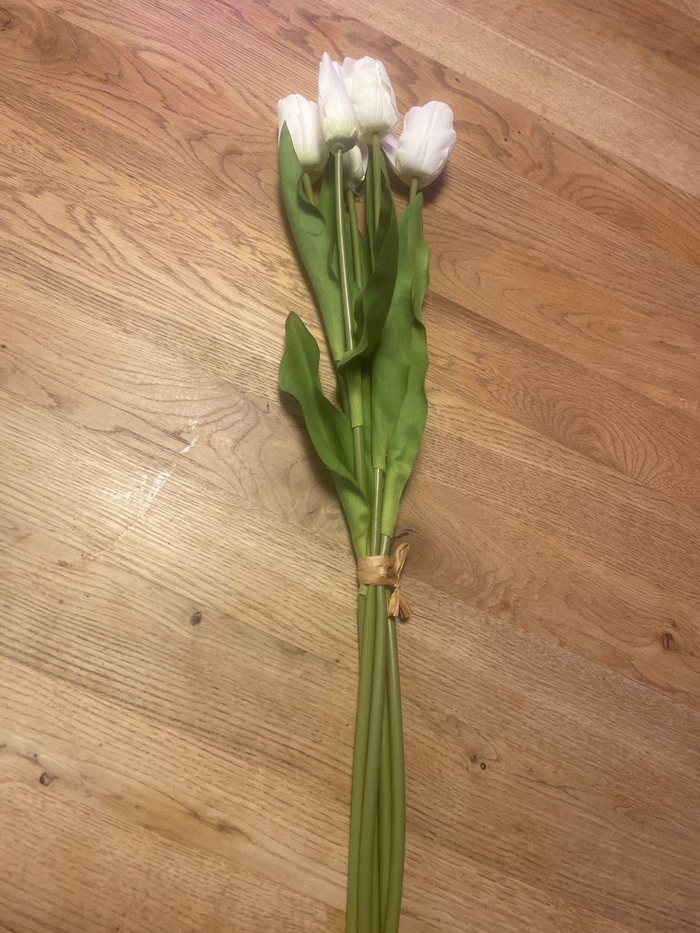 Pflanzen & Samen: Kunstblumen Tulpen weiss aus Stoff – Gebraucht aus Bellach von cosmoderm 2