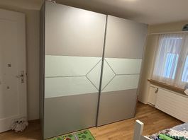 Grosser Schiebetürenschrank von Conforama  Top Zustand!