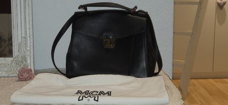 MCM Handtasche schwarz Leder guter Zustand