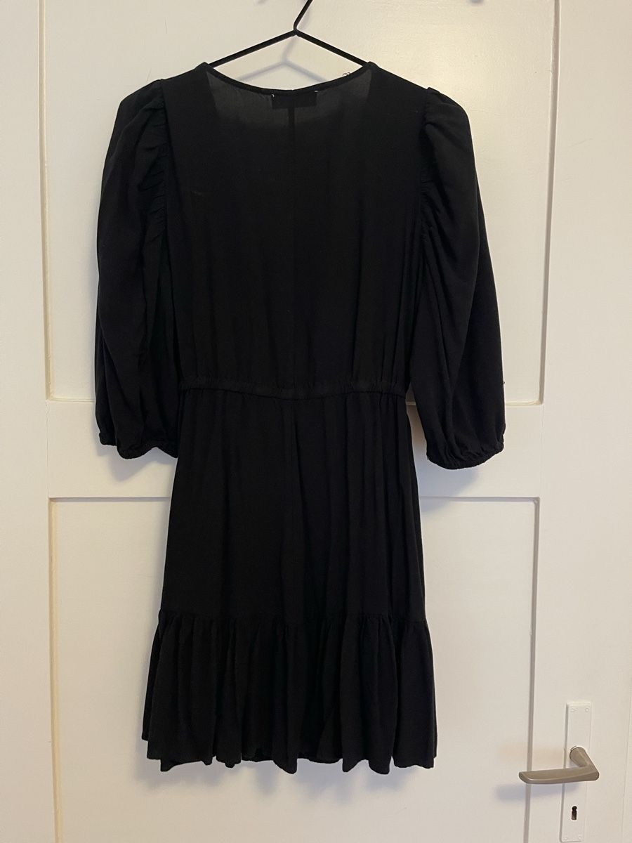 Vestiti: Edited schwarzes Wrapkleid M – Usato da Zürich venduto da flo_8x2x 6