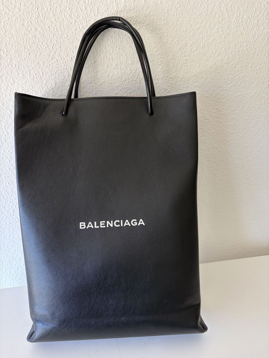 Balenciaga Borse: BALENCIAGA Everyday Tote Large – Usato da Basel venduto da IrSt-BPB