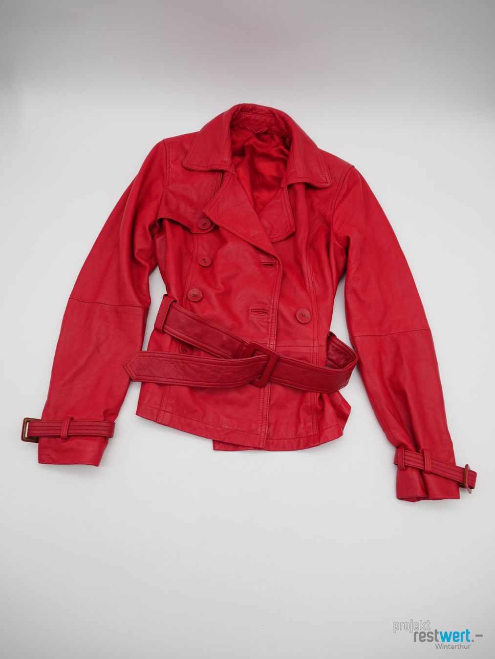 Giacche: NONAME Echtlederjacke Damen Rot Gr. 36 – Usato da Winterthur venduto da Restwert_Winterthur 1