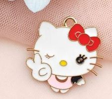Hello Kitty: 1 pendentif