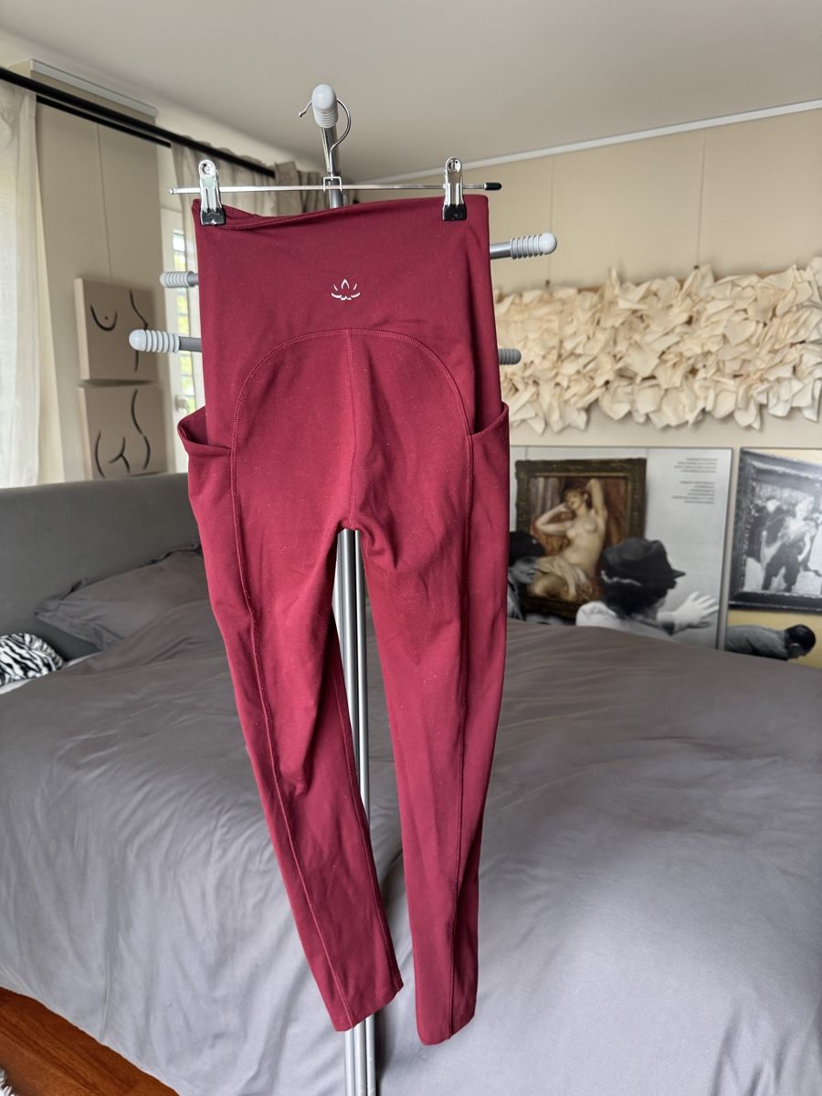Leggings: Beyond Yoga Leggings with Pockets S – Usato da Küsnacht ZH venduto da pup_culture 3