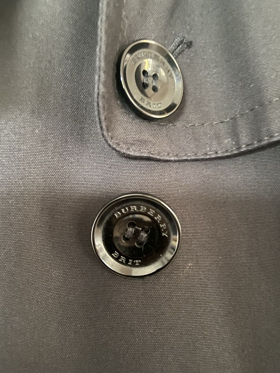 Burberry Cappotti: Trench coat Burberry – Usato da Ecuvillens venduto da garrig 1