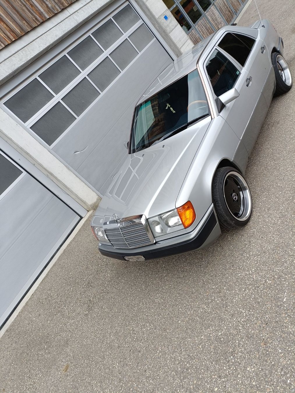 Mercedes-Benz Automobili: Mercedes Benz 300E – Usato da Hergiswil LU venduto da Igrb 5