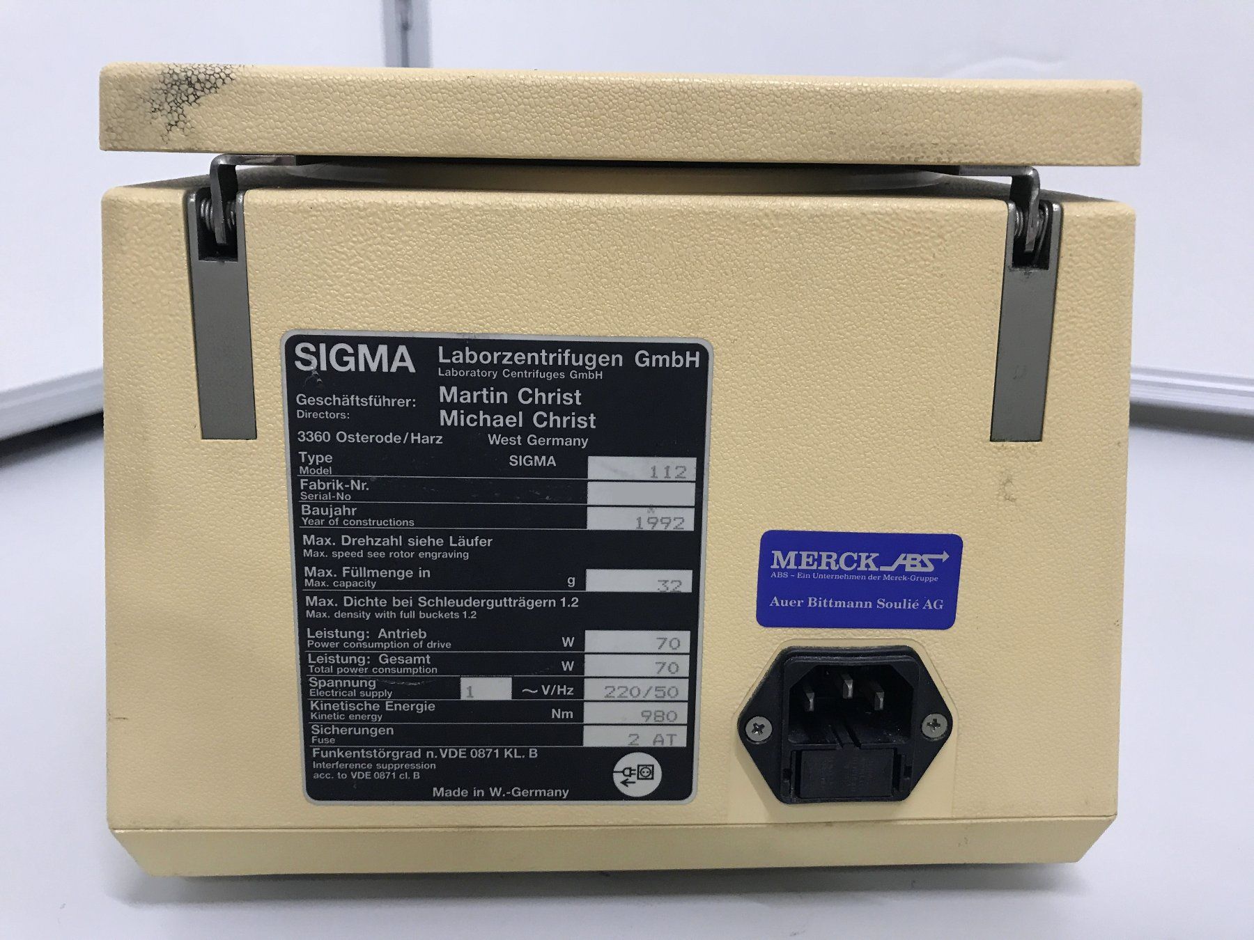 Pompe & Parti di ricambio: Sigma 112,  Mini Centrifuge – Usato da Ecublens VD venduto da Netfinity 3