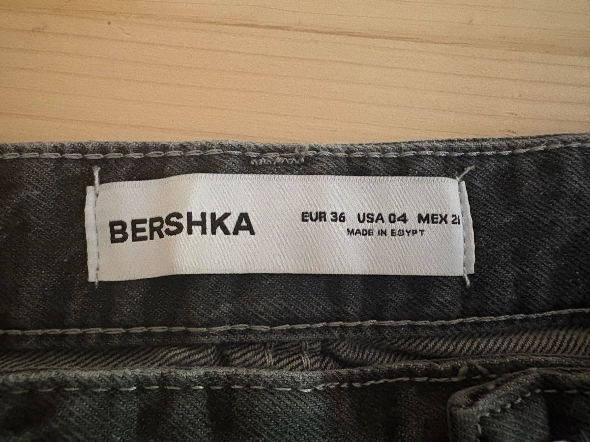 Bershka Jeans: Weite Jeans von BERSHKA Gr. 36 – Usato da Schwerzenbach venduto da frauminze 2