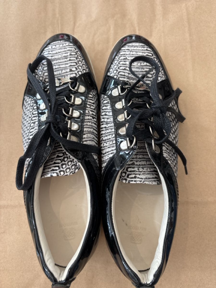 Navyboot Scarpe da donna: Sneaker Navyboot schwarz weiss Schlangenoptik Grösse 38 – Usato da Burgdorf venduto da VouSchoen 7