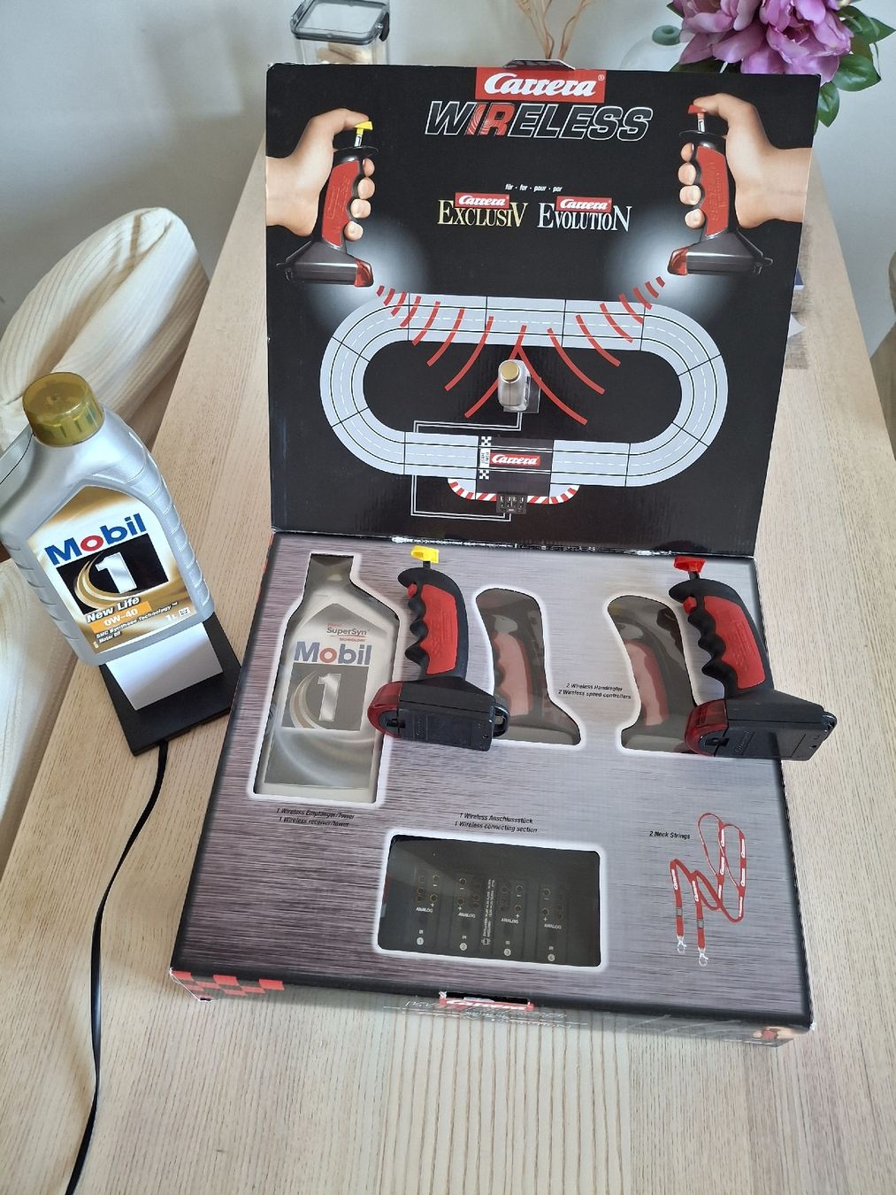 Carrera Rennbahnen: Carrera Wireless infrared with 4 controllers and 2 towers – Gebraucht aus Dietikon von mbell24