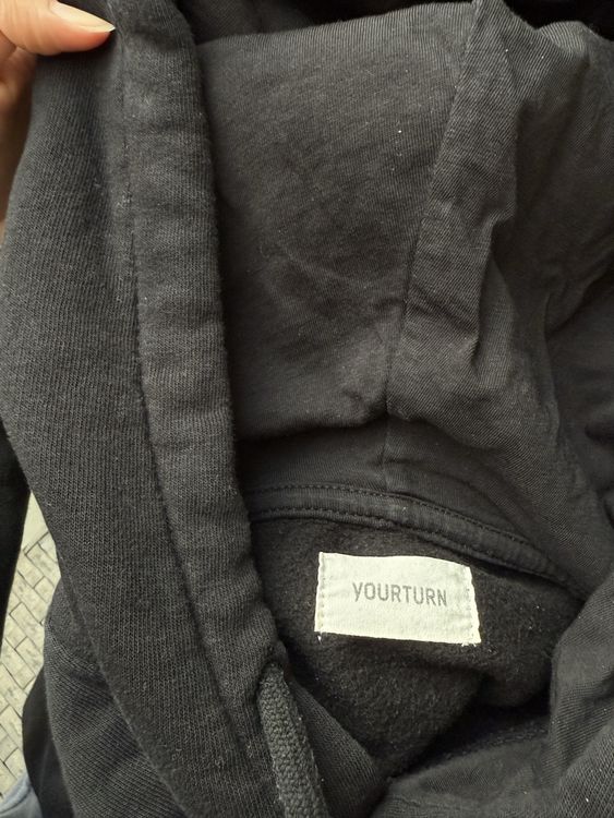 YOURTURN Schwarzer Hoodie Gr. S 4