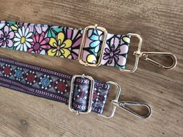 Taschenriemen mit Karabinern 2 Stk. Blumen/Muster neu