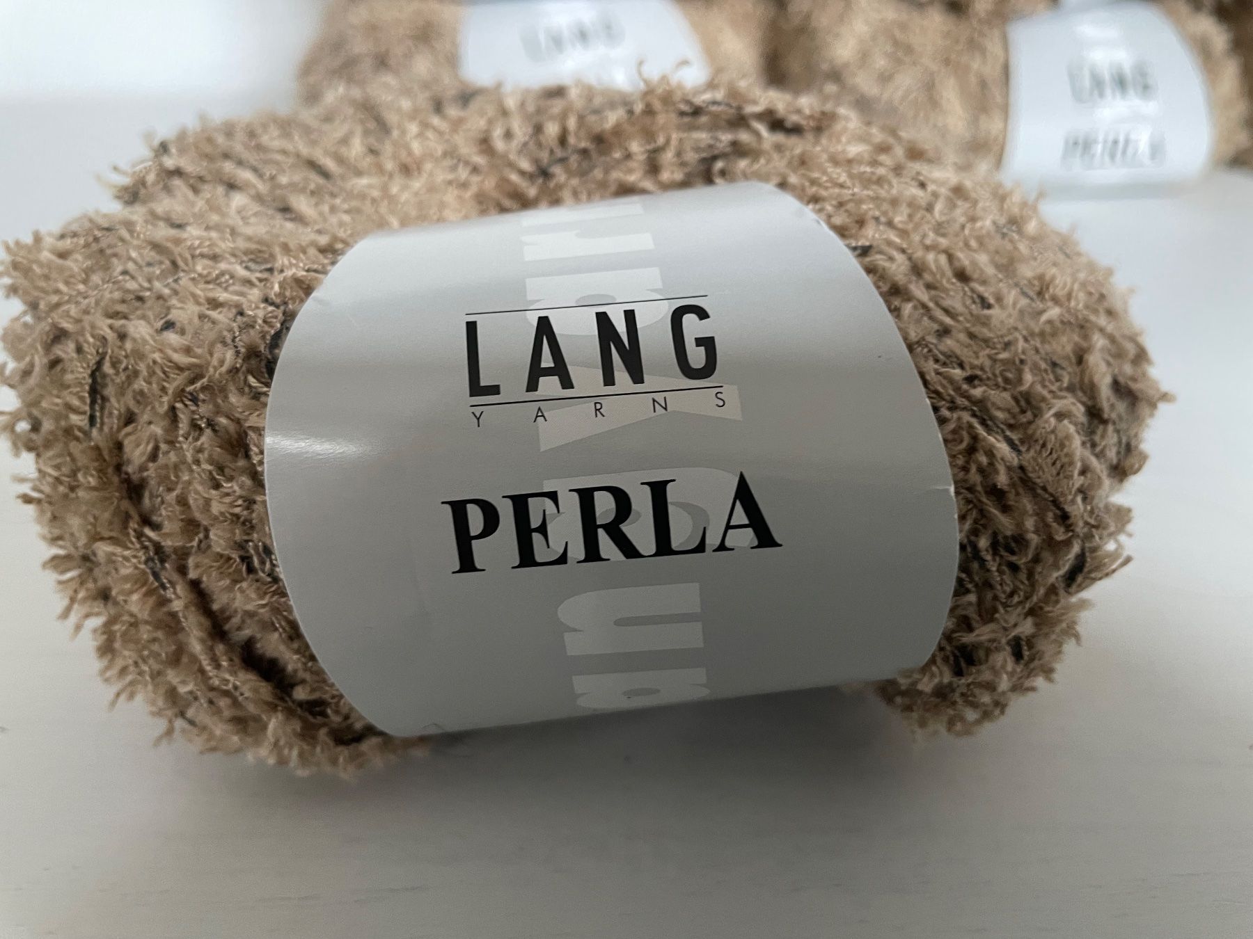 Wolle: 1Knäuel Lang Perla – Neu und originalverpackt aus Büsserach von bor_s88m