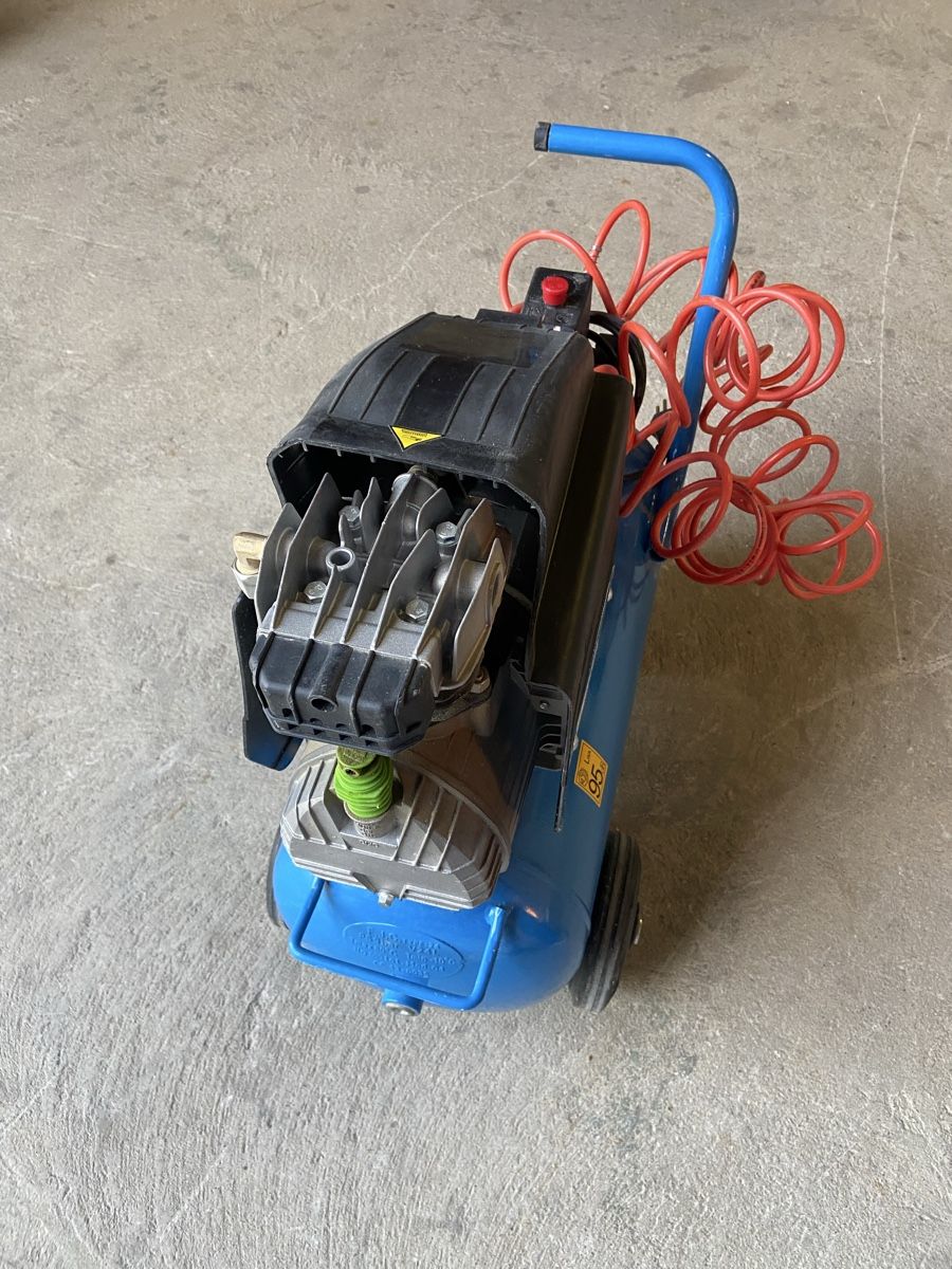 Tutte le macchine: Starker Kompressor 230V - Top Zustand! – Usato da Dübendorf venduto da ramstein66 3