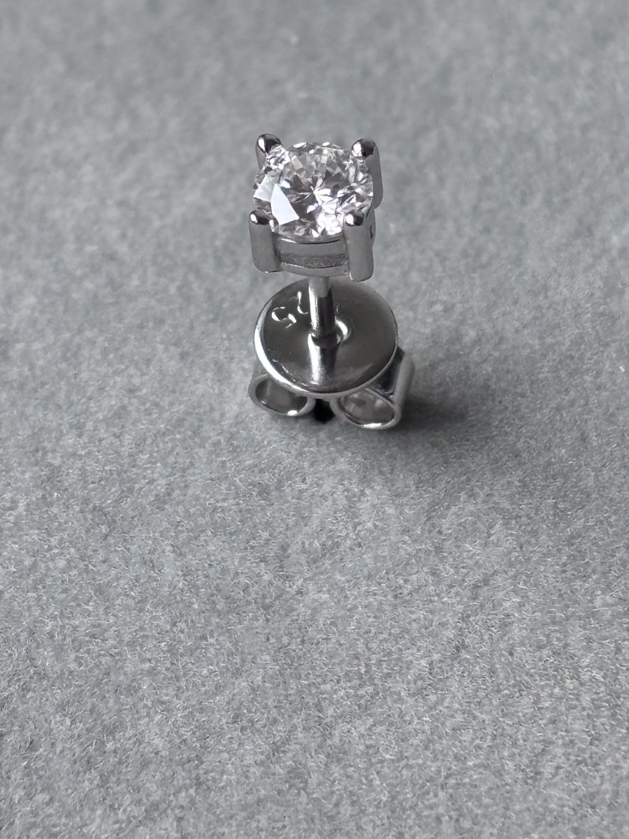 Orecchini pendenti & Orecchini a lobo: Moissanite Classic Earring studs. 4 mm stone size. – Nuovo (secondo la descrizione) da Dübendorf venduto da S1973E 2