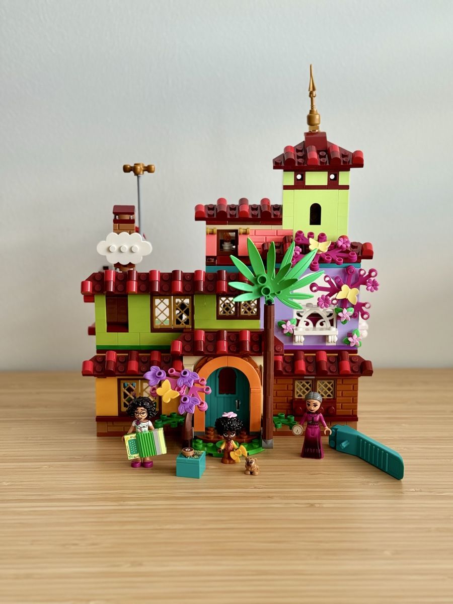 Lego Kit di costruzioni: Lego Das Haus der Madrigals 43202 – Usato da Neuhausen am Rheinfall venduto da Laghi